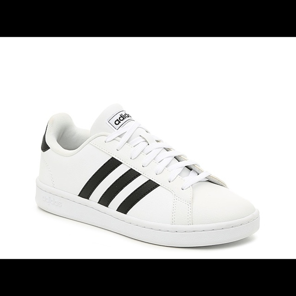 ❗️SOLD ❗️Adidas Sneakers
